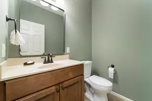 8215 Flagstone Dr, Madison, WI 53719 - Photo 15