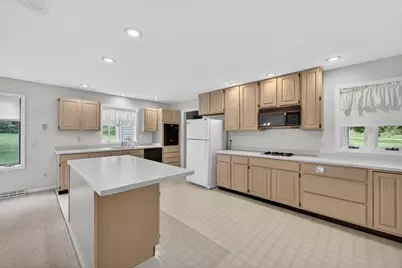 5170 Reiner Road, Madison, WI 53718 - Photo 11