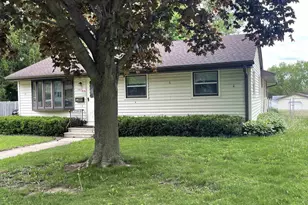 4406 Jay Dr, Madison, WI 53704 - Photo 3