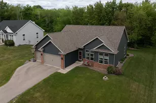 1013 E Superior Dr, Edgerton, WI 53534 - Photo 43