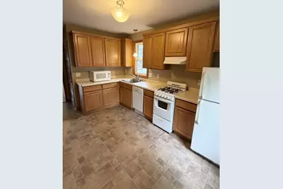 2925 Sachs Street, Madison, WI 53704 - Photo 9