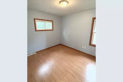 2925 Sachs Street, Madison, WI 53704 - Photo 11