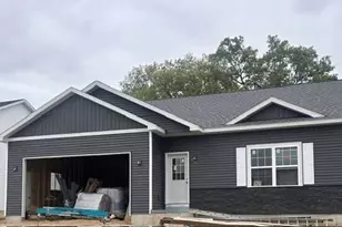 636 Lakeview Ave, Merrimac, WI 53561 - Photo 3
