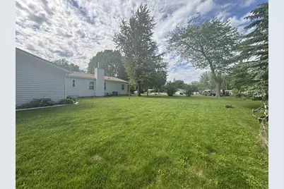 446 Arbor Drive, Juneau, WI 53039 - Photo 5