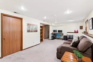 21 S Bartelt Ct, Madison, WI 53704 - Photo 37