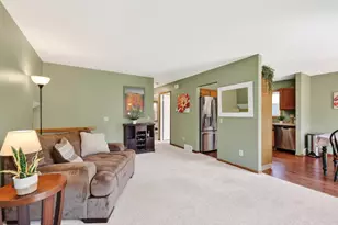 21 S Bartelt Ct, Madison, WI 53704 - Photo 13
