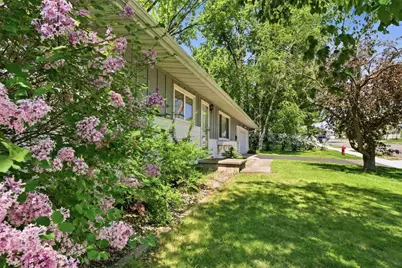 406 Hamburg Street, Ripon, WI 54971 - Photo 3