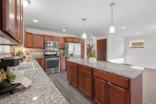 1446 Thoreau Dr, Sun Prairie, WI 53590 - Photo 9