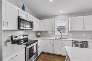702 Eisenhower St, Baraboo, WI 53913 - Photo 11