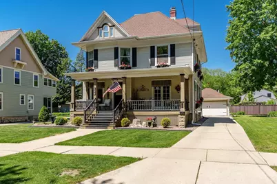 126 Jefferson Avenue, Janesville, WI 53545 - Photo 3