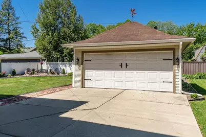 126 Jefferson Avenue, Janesville, WI 53545 - Photo 7