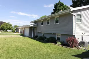 2418 Wesley Ave, Janesville, WI 53545 - Photo 3