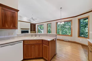 1300 Kings Lynn Rd, Stoughton, WI 53589 - Photo 19