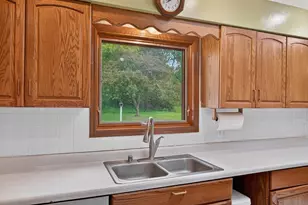 6473 Sunset Dr, Verona, WI 53593 - Photo 15