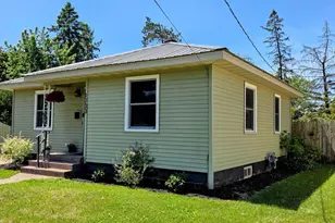 1733 Stoughton Ave, Tomah, WI 54660 - Photo 3