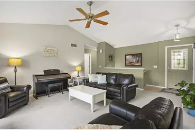 605 Prairie Hills Drive, Ridgeville, WI 53533 - Photo 7