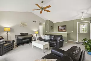 605 Prairie Hills Dr, Ridgeville, WI 53533 - Photo 7