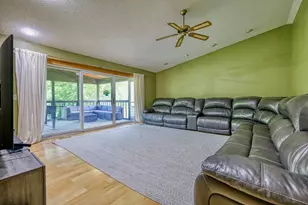 100 Melody Cir, Verona, WI 53593 - Photo 15