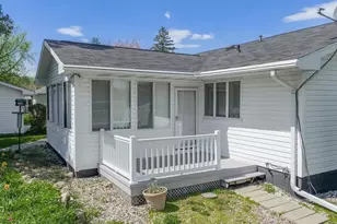 612 Grove St, Mauston, WI 53948 - Photo 3