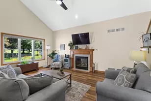 5608 Osborn Dr, Mcfarland, WI 53558 - Photo 5