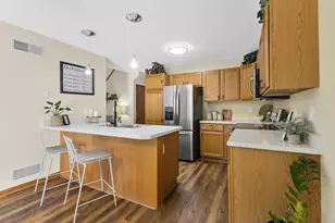 5608 Osborn Dr, Mcfarland, WI 53558 - Photo 7