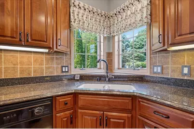 9101 Settlers Road, Madison, WI 53717 - Photo 9