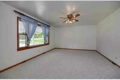 10266 N Amber Trail, Edgerton, WI 53534 - Photo 5