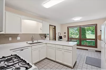 5101 Retana Drive, Madison, WI 53714 - Photo 25