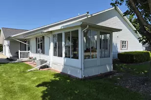 812 Pattee Dr, Waupun, WI 53963 - Photo 3