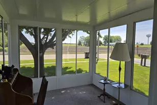 812 Pattee Dr, Waupun, WI 53963 - Photo 13