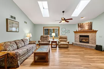 170 Saratoga Circle, Oregon, WI 53575 - Photo 5