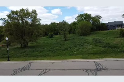 2810 Arbor Ridge Way, Janesville, WI 53548 - Photo 9