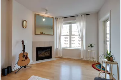 360 W Washington Avenue #712, Madison, WI 53703 - Photo 3