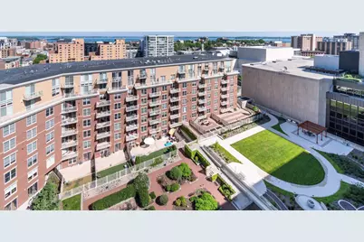 360 W Washington Avenue #712, Madison, WI 53703 - Photo 5