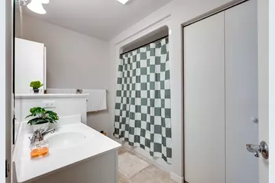 360 W Washington Avenue #712, Madison, WI 53703 - Photo 17
