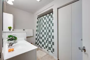 360 W Washington Ave, Madison, WI 53703 - Photo 17