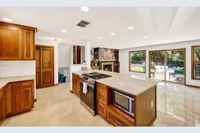 18345 Harvest Lane, Brookfield, WI 53045 - Photo 11