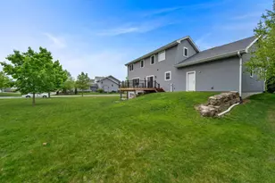 9333 Spirit St, Middleton, WI 53562 - Photo 5