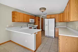 4817 Marsh Rd, Madison, WI 53718 - Photo 7