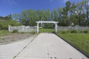 304 10th Ave, Baraboo, WI 53913 - Photo 33