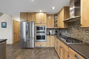 306 Lake Shore Dr, Wisconsin Dells, WI 53965 - Photo 5