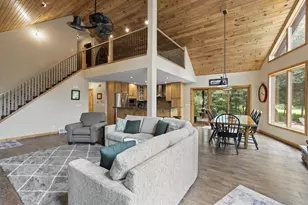 306 Lake Shore Dr, Wisconsin Dells, WI 53965 - Photo 11