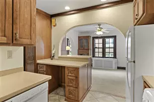 1122 Spaight St, Madison, WI 53703 - Photo 13