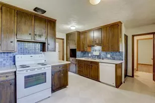 5134 Pepin Pl, Madison, WI 53705 - Photo 9
