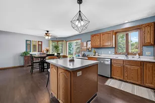 7129 Dorf View Ct, Sauk City, WI 53583 - Photo 11