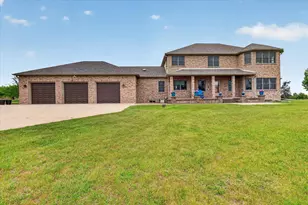 W6383 Hackbarth Rd, Fort Atkinson, WI 53538 - Photo 1