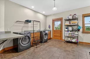 W6383 Hackbarth Rd, Fort Atkinson, WI 53538 - Photo 17