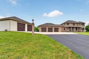W6383 Hackbarth Rd, Fort Atkinson, WI 53538 - Photo 1