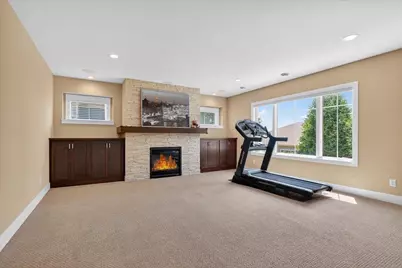 9025 Royal Oaks Circle, Verona, WI 53593 - Photo 33
