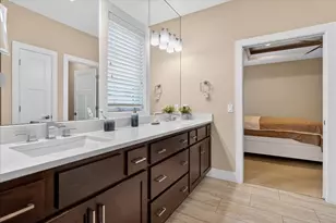 9025 Royal Oaks Cir, Verona, WI 53593 - Photo 23